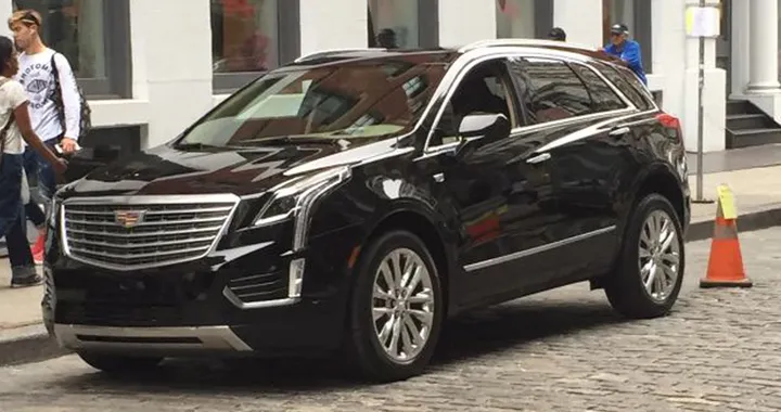 Cadillac XT5: le prime immagini corrono sul web