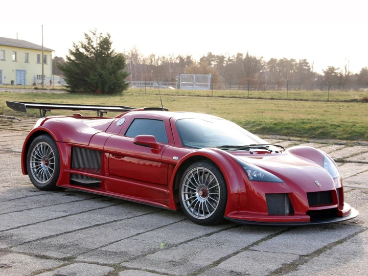 Gumpert Apollo: l'iconica supercar tedesca da 650 CV