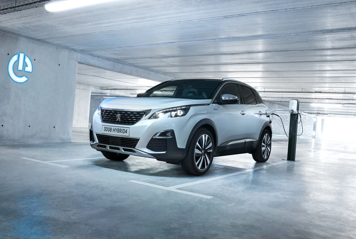 Peugeot 3008 e 508 ibride plug-in: prezzi da 44.430 euro