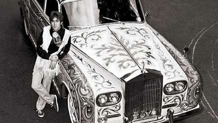 70 anni di John Lennon: dalla Rolls alla DS3