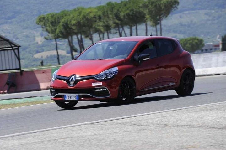 Renault Clio RS: la prova su strada e in pista