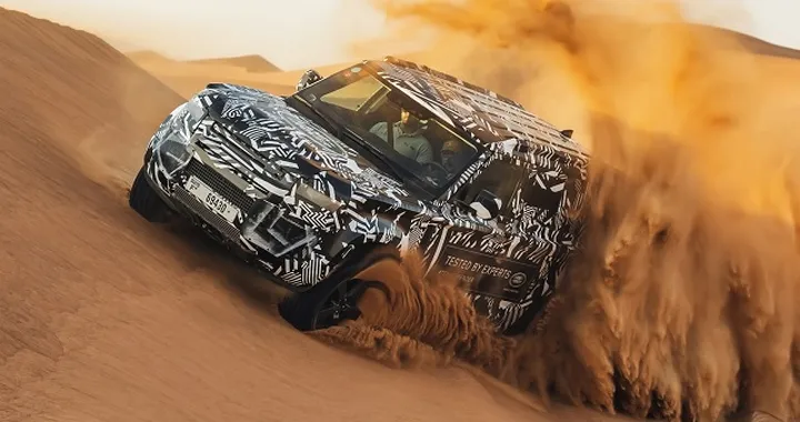 Land Rover Defender: test a Dubai per la nuova generazione