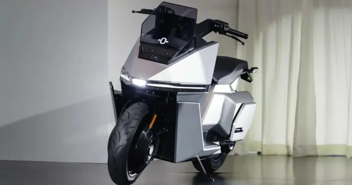 Omoway OMO X: la moto elettrica autobilanciante entra in produzione