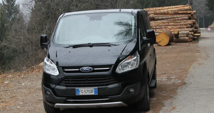 Ford Tourneo Custom: viaggia che è un piacere