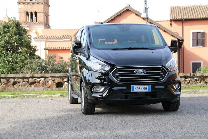 Ford Tourneo Custom: la prova su strada