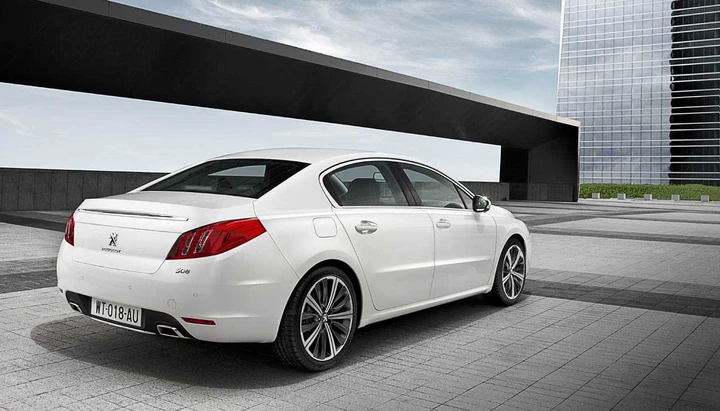 Peugeot 508: prime immagini ufficiali