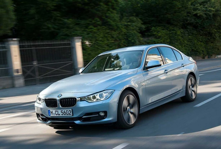 BMW Serie 3 ActiveHybrid: le immagini ufficiali
