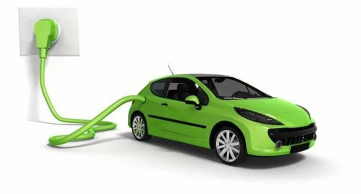La Germania si prepara a dire addio alle auto a benzina e diesel
