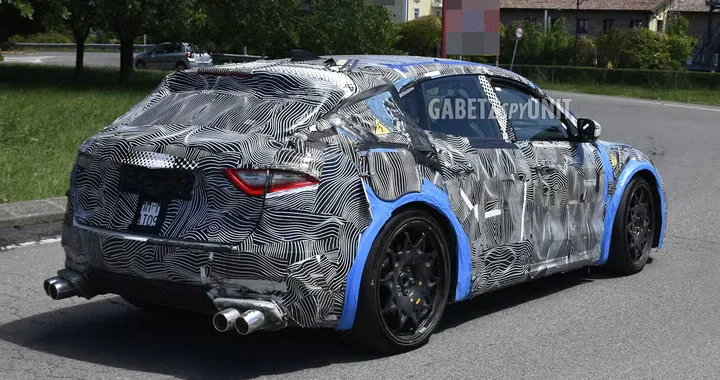 Ferrari Luce, nuove foto spia prima del debutto del 25 maggio
