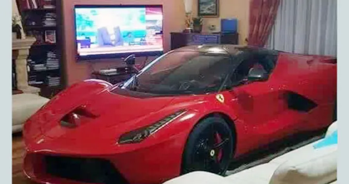 Come ti parcheggio la Ferrari nel salotto di casa
