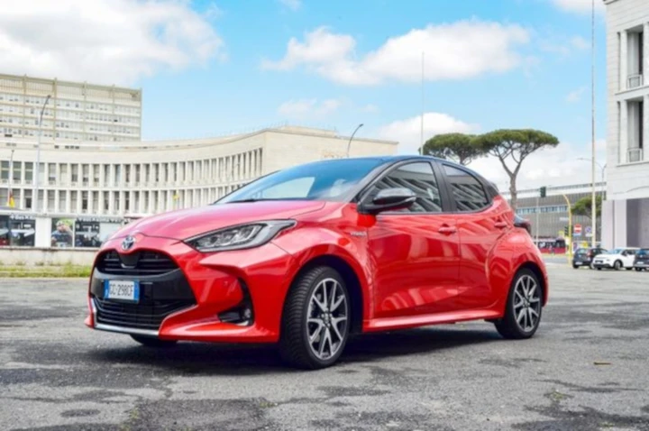 toyota_yaris_hybrid