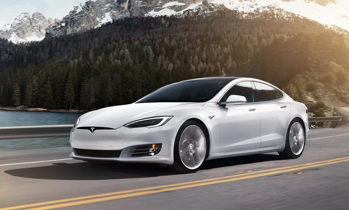 Tesla: esce di scena la Model S 75 a trazione posteriore