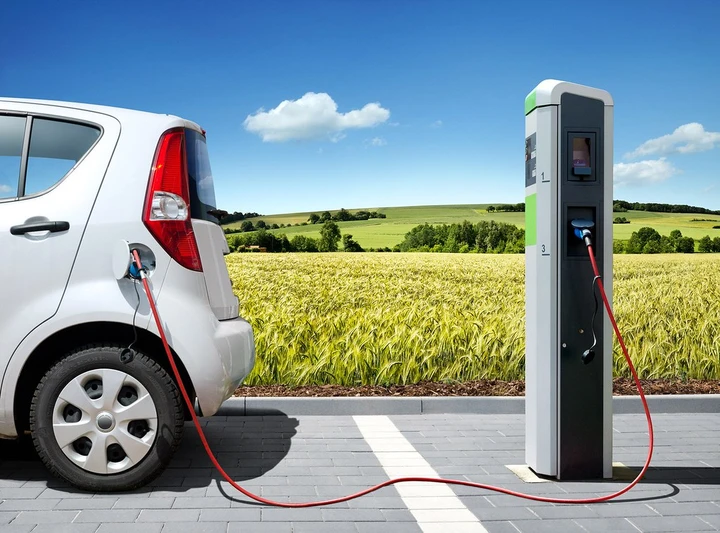 Mercato delle auto elettriche in Italia
