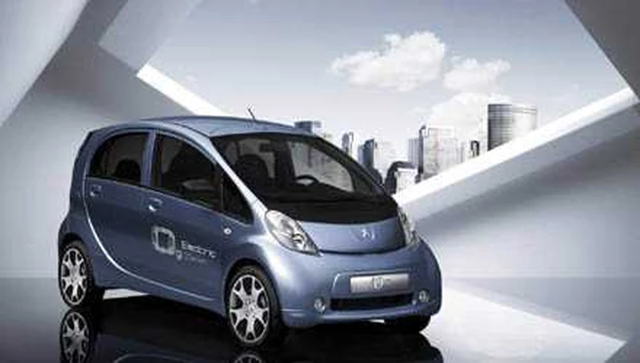La Peugeot iOn? Costerà 500 euro al mese