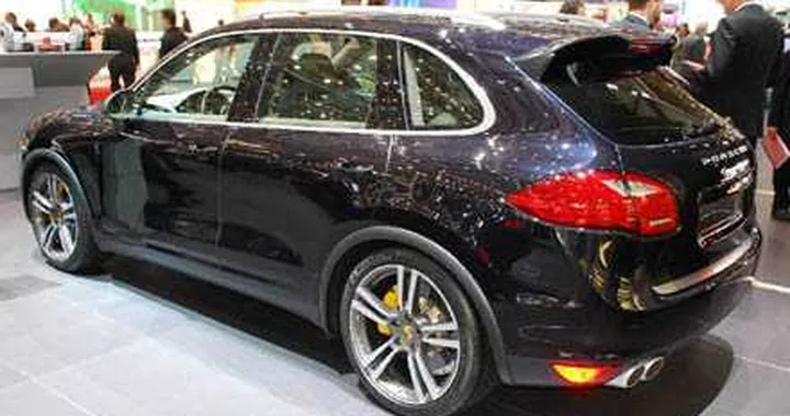 Ecco la Porsche Cayenne ibrida a Ginevra
