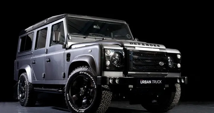 Land Rover Defender by Urban Truck