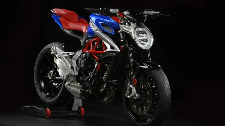 MV Augusta Brutale 800 America: immagini ufficiali