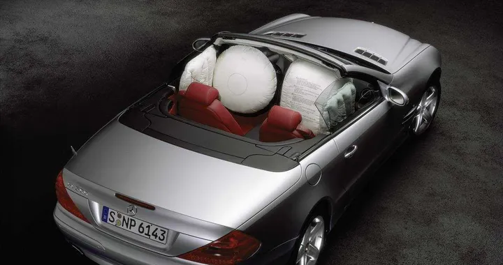 Sicurezza, l'airbag festeggia 30 anni