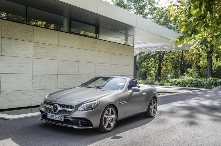 Mercedes SLC: immagini ufficiali