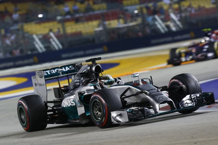 GP Singapore: vince Hamilton, secondo Vettel