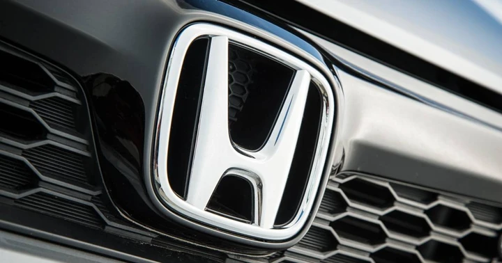 Honda punta sulle auto ibride: riduzione degli investimenti nei veicoli elettrici
