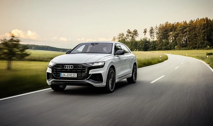 Audi Q8 TFSI e quattro: autonomia e ricarica del SUV ibrido plug-in
