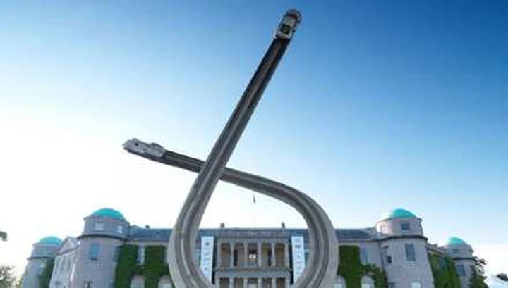 Una scultura alta 35 metri per Audi a Goodwood