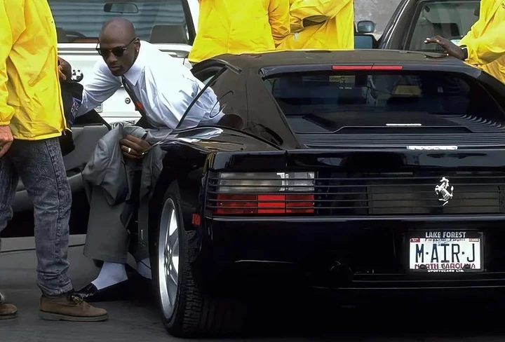 Ritrovata la Ferrari 512 TR nera di Michael Jordan: una storia davvero unica