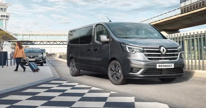 Renault Trafic Passenger e SpaceClass 9 posti 2021: motori e novità
