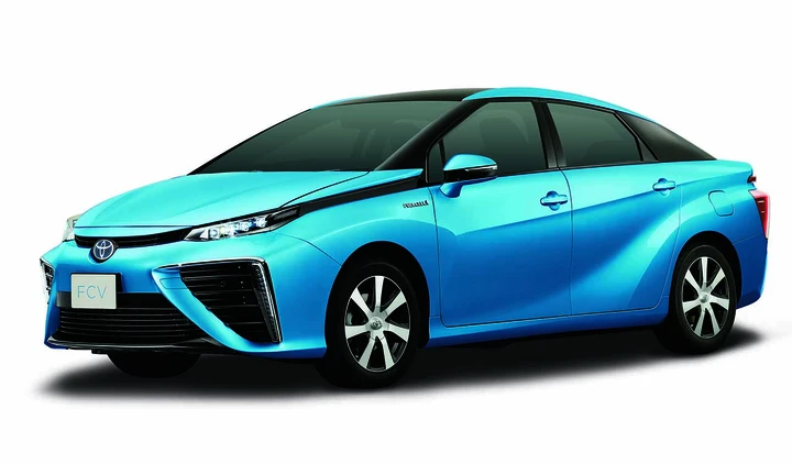 Toyota FCV: l'auto a idrogeno arriva nel 2015