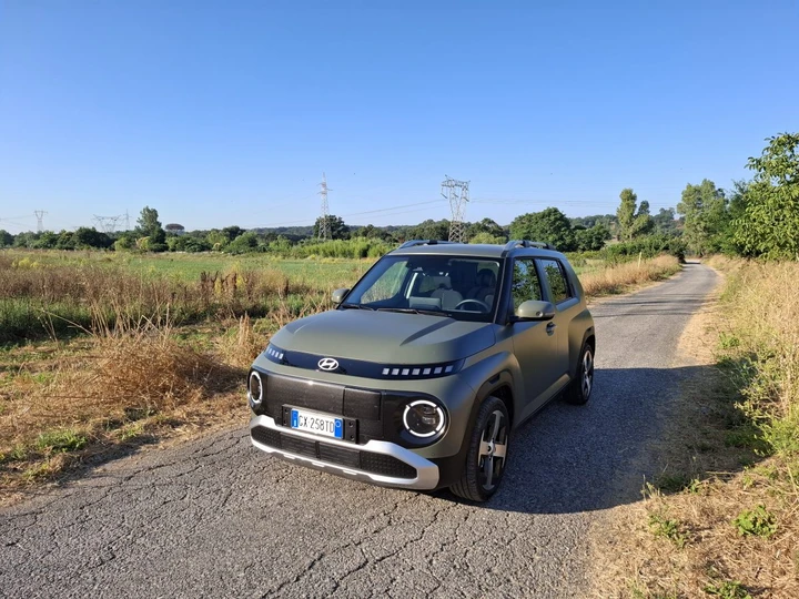 Hyundai Inster: la city car elettrica che pensa in grande