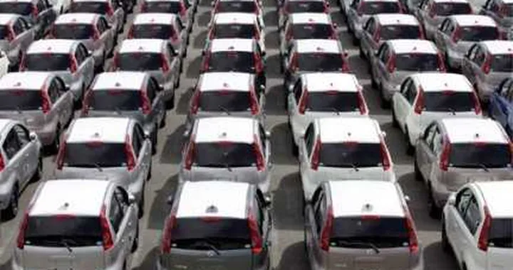 Vendite auto in calo: nel 2010, meno 17,4%