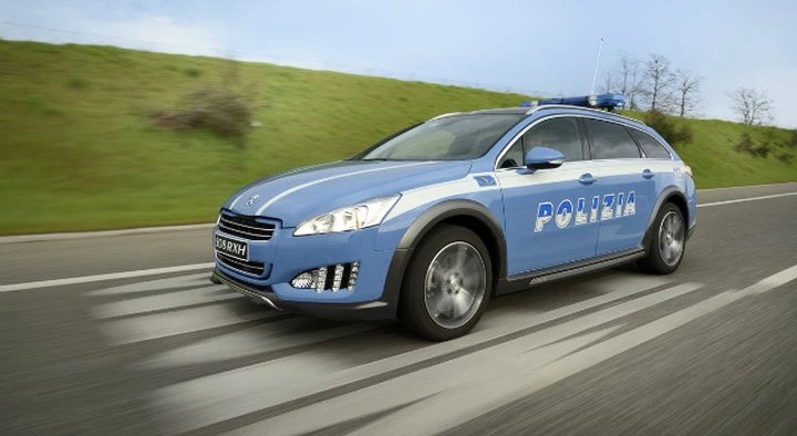 Una Peugeot 508 RXH per la Polizia Stradale