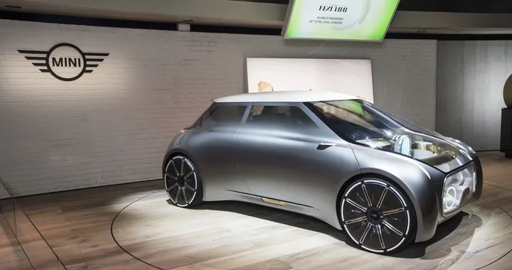 Mini Vision Next 100, concept in onore di BMW