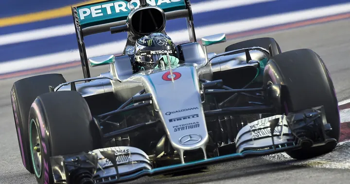 DIRETTA F.1 GP DI SINGAPORE: Rosberg torna in testa