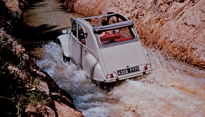 Citroen: le sospensioni rivoluzionarie della 2CV