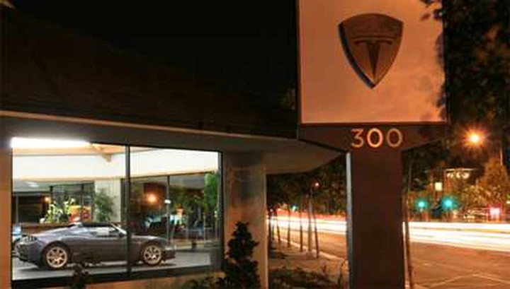 Tesla apre anche a New York