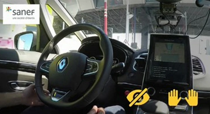Guida autonoma: siglato accordo di partnership fra Renault e Sanef