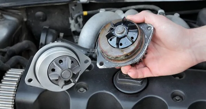 Pompa dell'acqua auto rotta: costo riparazione