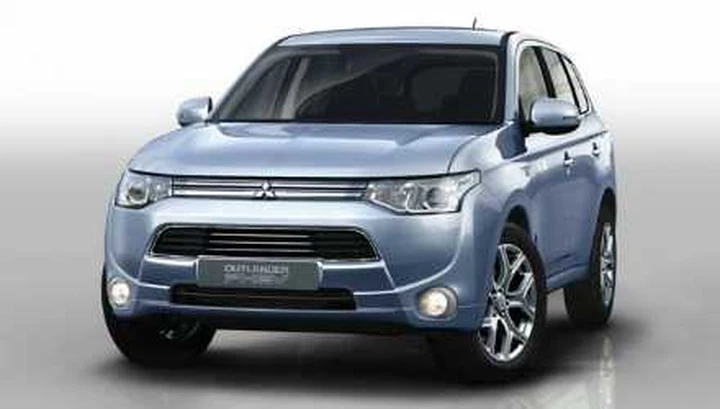 Mitsubishi Outlander PHEV al Salone di Parigi