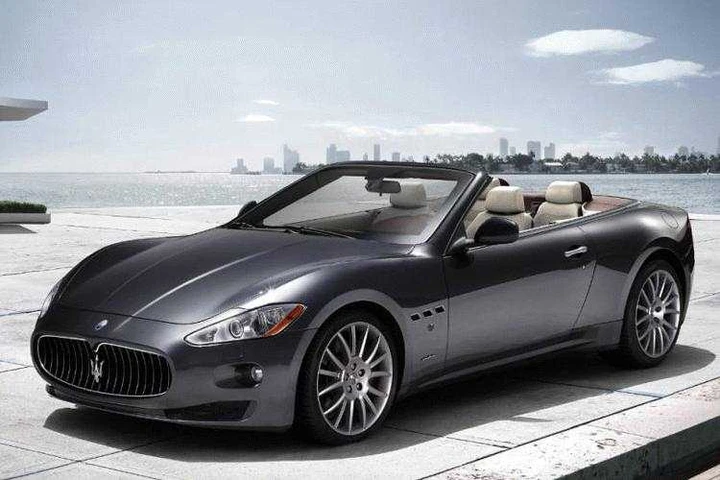 Maserati: - 40%. Si riparte con la Gran Cabrio