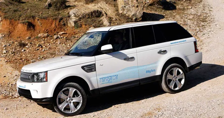 Land Rover: a Ginevra la Range_e da 89 g/km