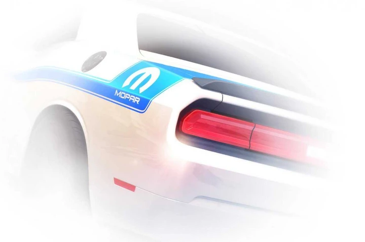 Dodge Challenger Mopar Edition: il primo teaser