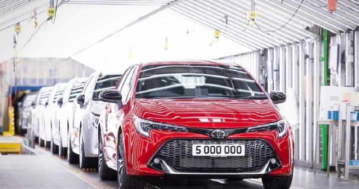 Toyota, i numeri spaventano: il profitto operativo scende del 20%