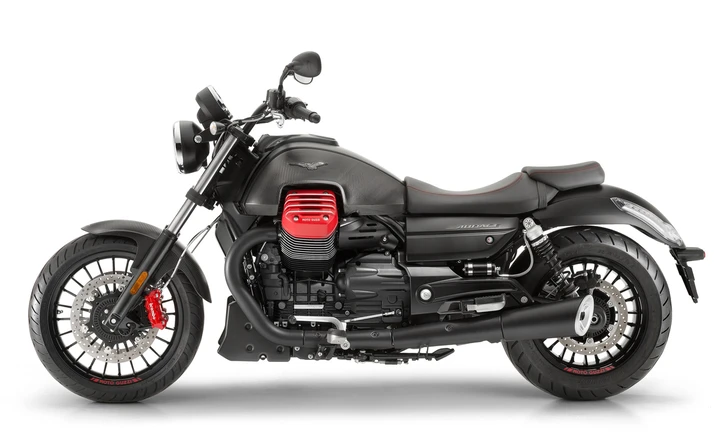 Moto Guzzi Audace Carbon: look e prestazioni forti