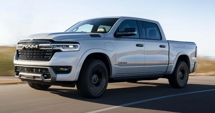 Stellantis posticipa il lancio dei pickup elettrici Ram 1500 REV e Ramcharger
