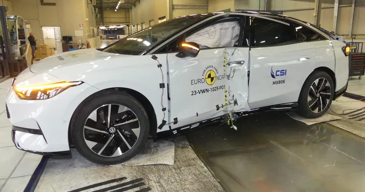Volkswagen ID.7: cinque stelle Euro NCAP per lei [FOTO e VIDEO]
