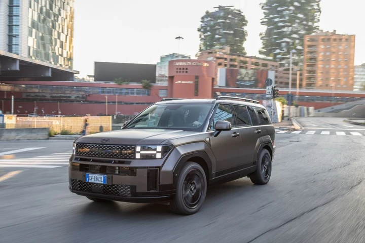 Hyundai Santa Fe Plug-in Hybrid MY26: potenza, stile e tecnologia senza compromessi