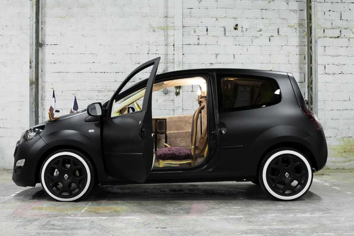 Renault Twingo, l'arte celebra il restyling