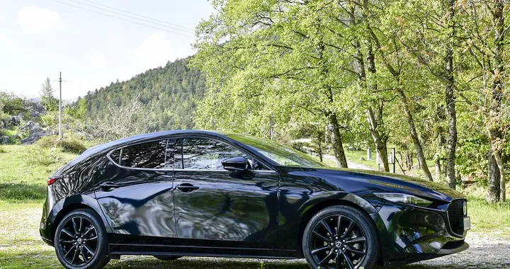 Mazda 3 Skyactiv-X Exclusive AT: la prova su strada